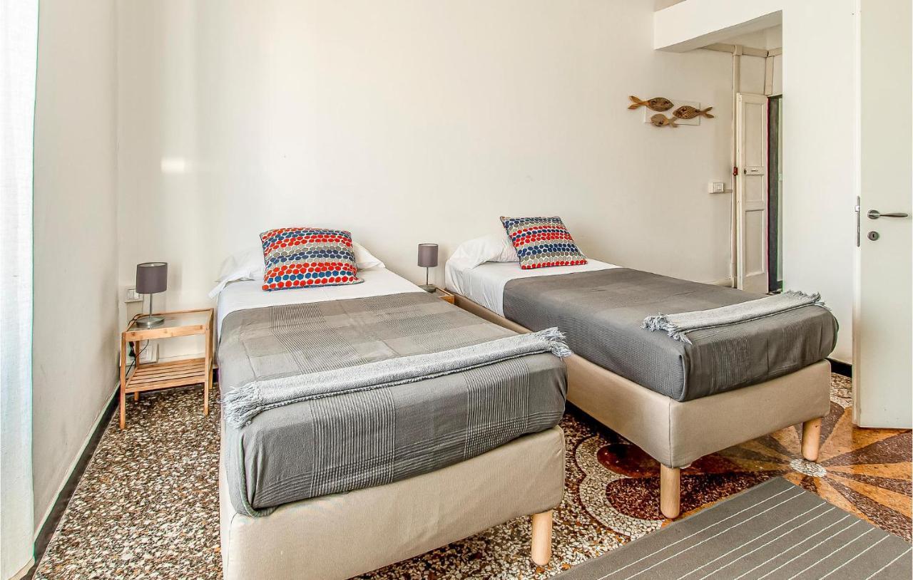 4 Bedroom Beautiful In * Genoa